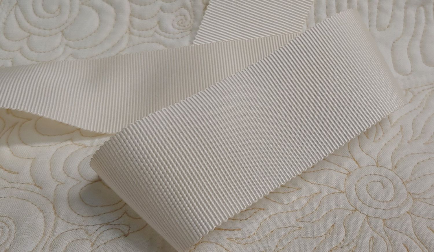 Petersham 1.5" 100% Polyester Off White Ribbon