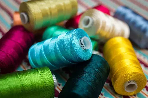 Wonderfil Razzle 8 WT Rayon