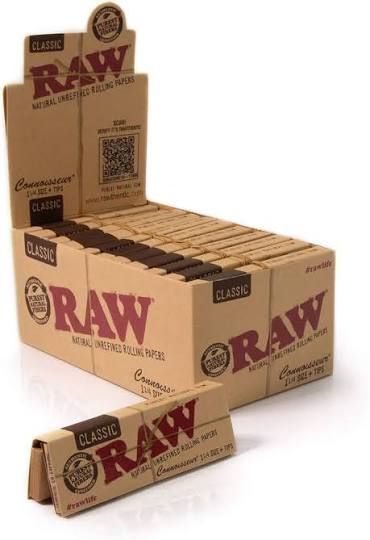 RAW CLASSIC CONNOISSEUR BLACK PAPERS 1 /14 + TIPS RAW CLASSIC CONNOISSEUR BLACK PAPERS 1 /14 + TIPS