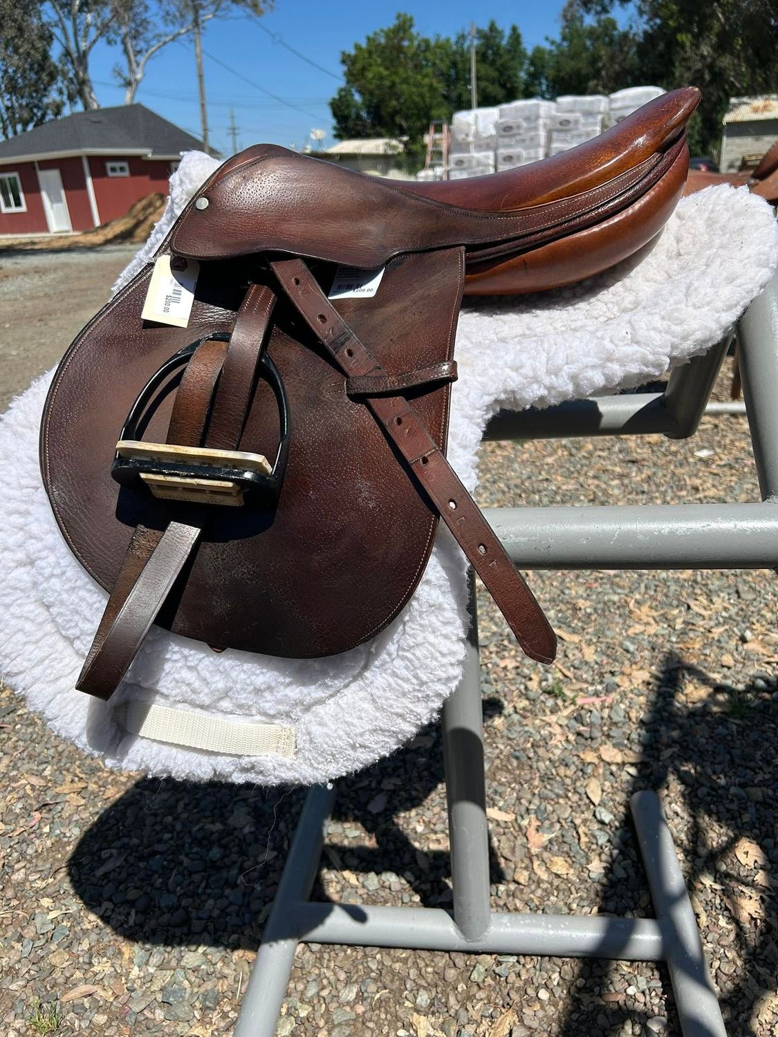 16” close contact saddle with pad