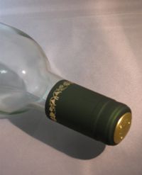 Green/Gold Grapes Pvc Shrink Capsules - 30/Bag