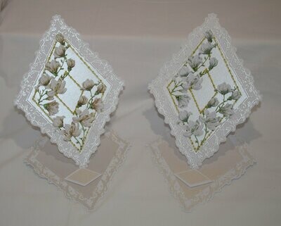 Diamond easel magnolia card