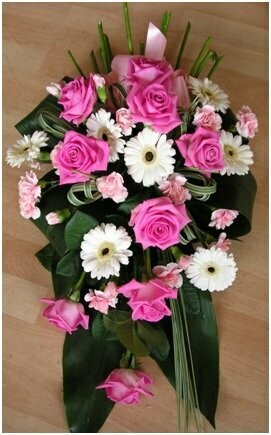 Single ended oasis spray of roses and gerberas