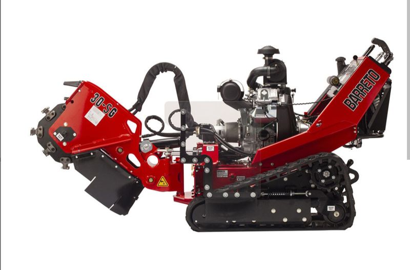 Tracked stump grinder w/trailer