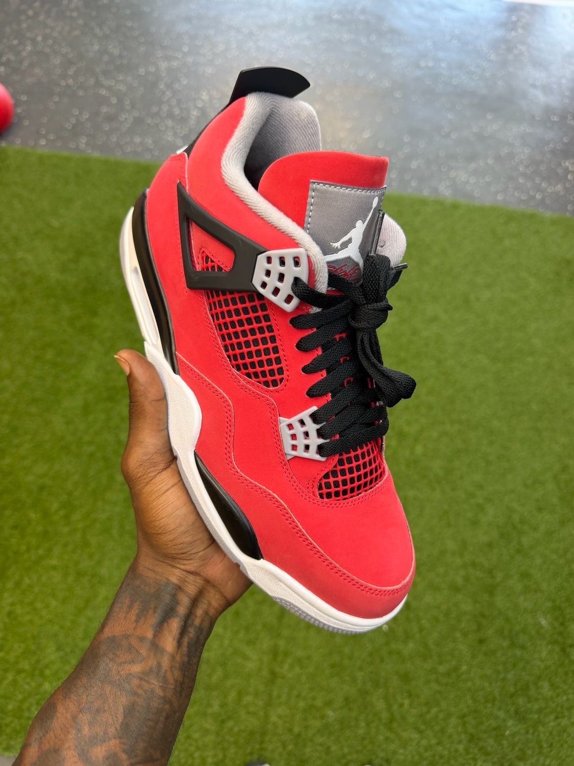 Jordan 4 TORO