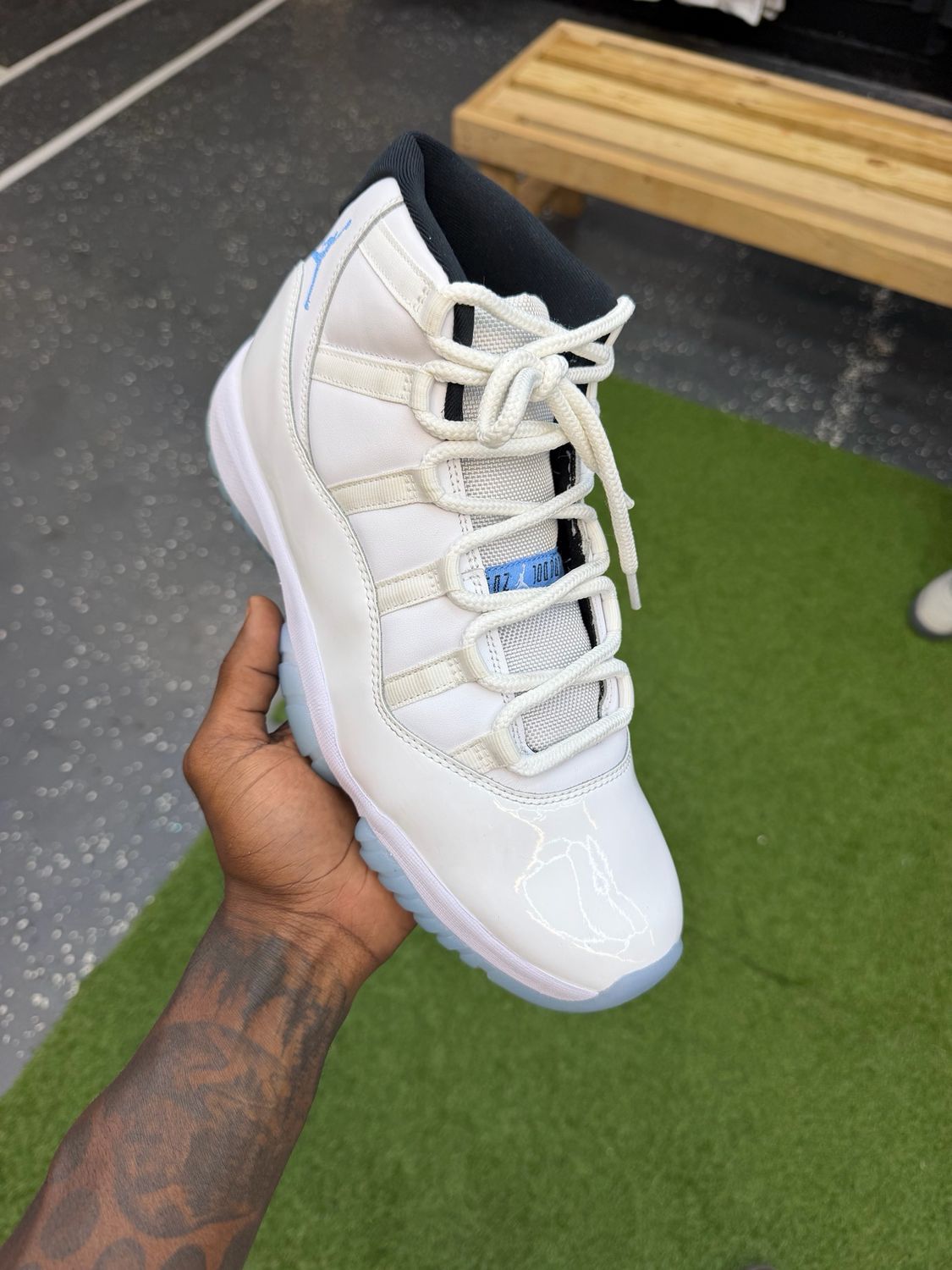 Jordan 11 “Legend Blues”