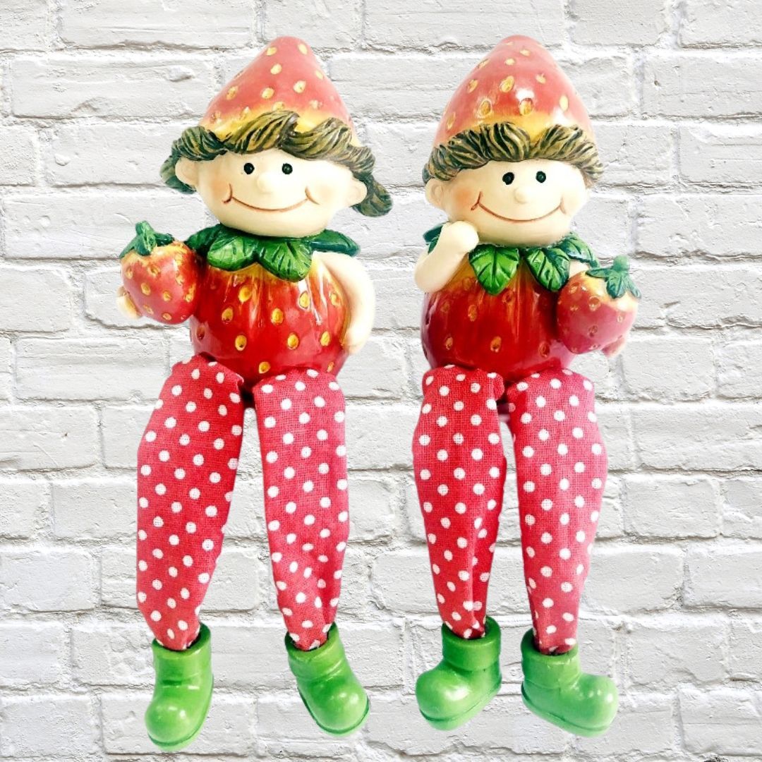 SHELF SITTERS Strawberry Kids Sitters