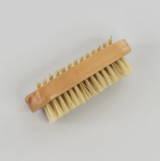 CLOVER FIELDS Wooden Nail Brush