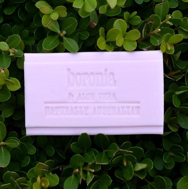 CLOVER FIELDS Boronia &amp; Aloe Vera Soap