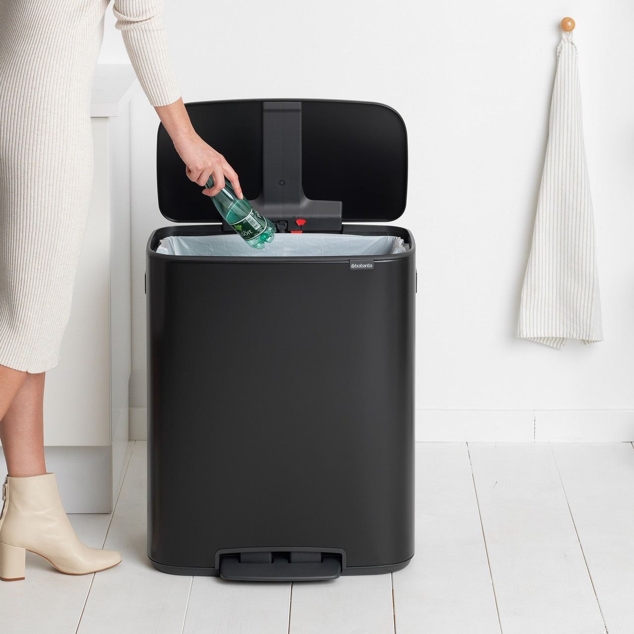 BRABANTIA Bo Pedal Bin, 60L - Matt Black