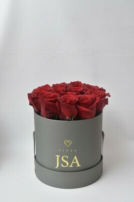 Medium Bucket (12 Roses) Medium Bucket (12 Roses)