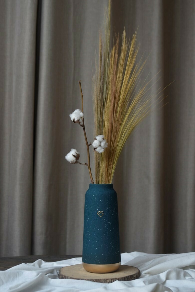 Minimalist Bunch (Local Pampas) Minimalist Bunch (Local Pampas)