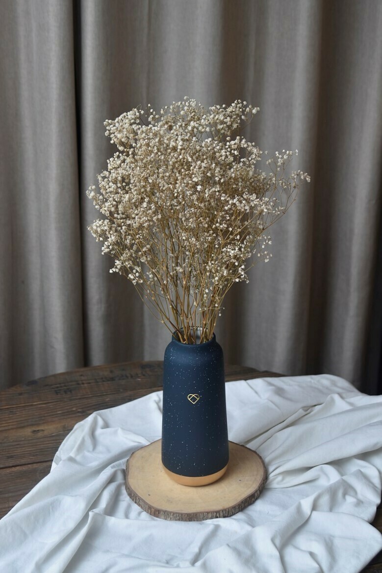 Minimalist Bunch (Dried Gypsophila) Minimalist Bunch (Dried Gypsophila)