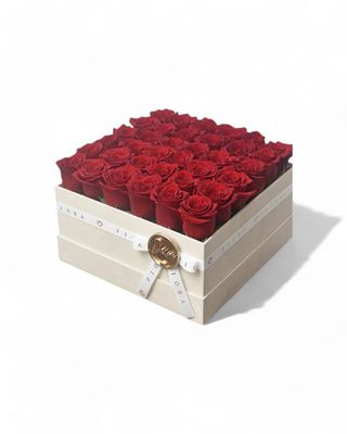 Suede Square Box of Roses (Luxe)