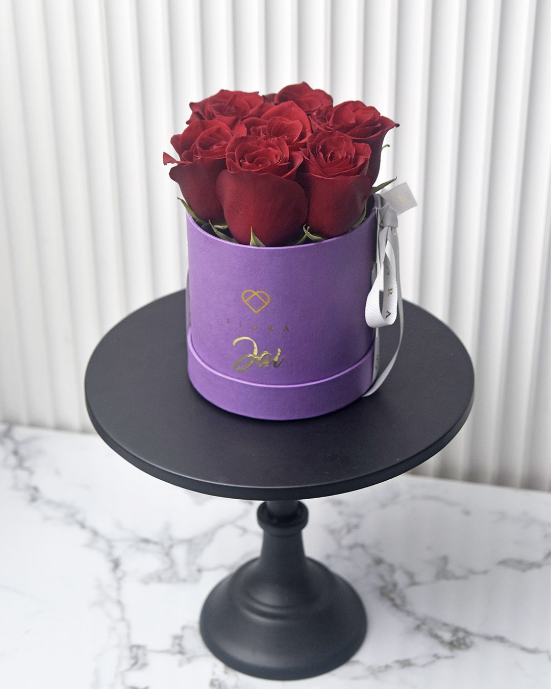 Classic Bucket Small: Roses