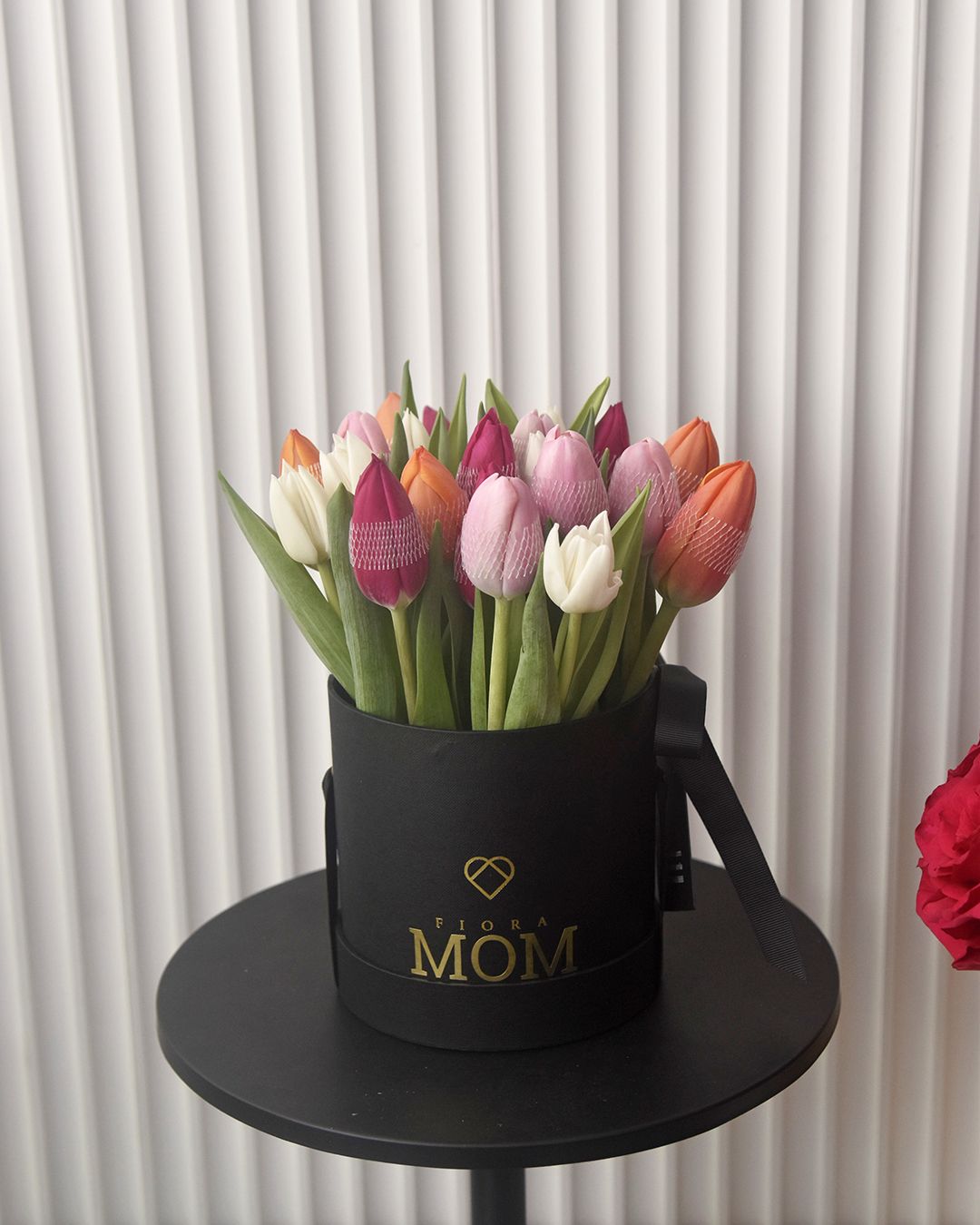 Classic Bucket Small: Tulips