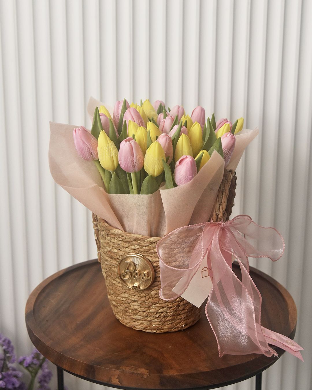 Flowerbasket: Tulips