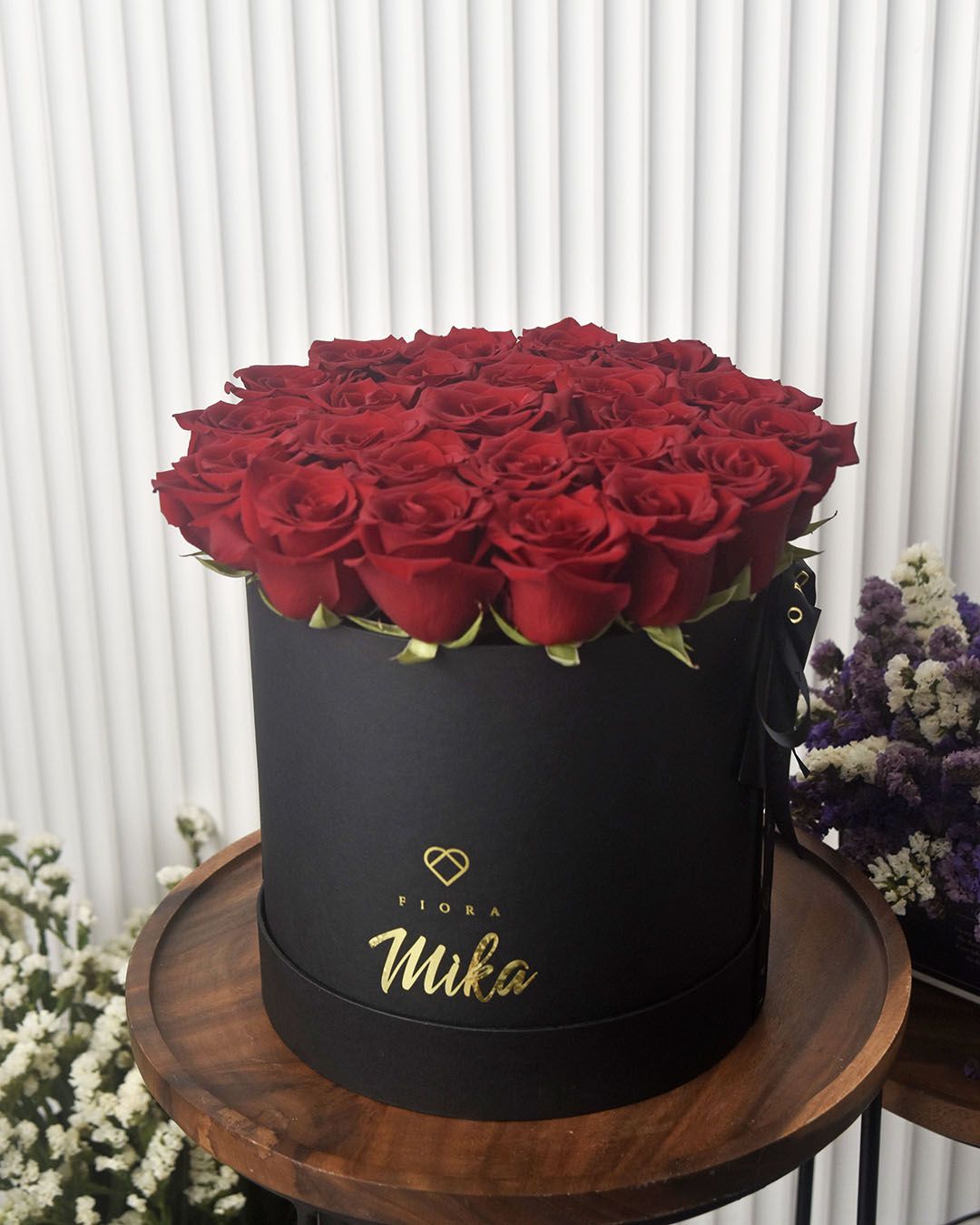 Classic Bucket Large: Roses 24