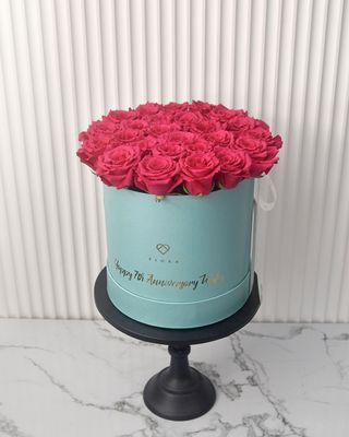 Classic Bucket Large: Roses 24