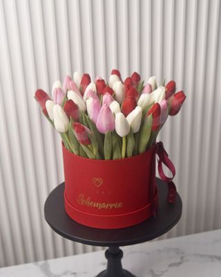Classic Bucket Medium: Tulips