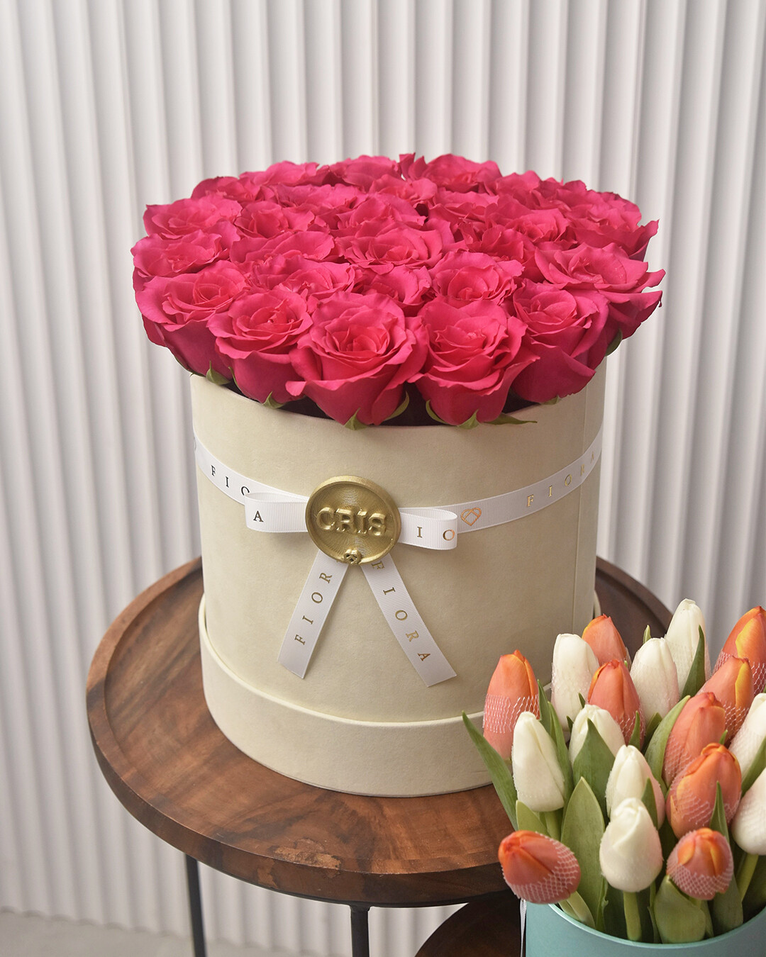 Suede Box Large: Roses