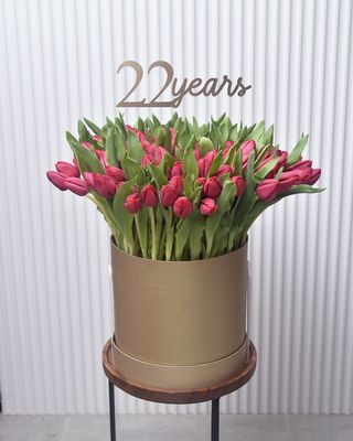 Classic Bucket Large: Tulips