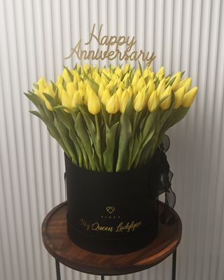 Classic Bucket Large: Tulips