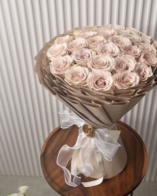Twirl Bouquet Large