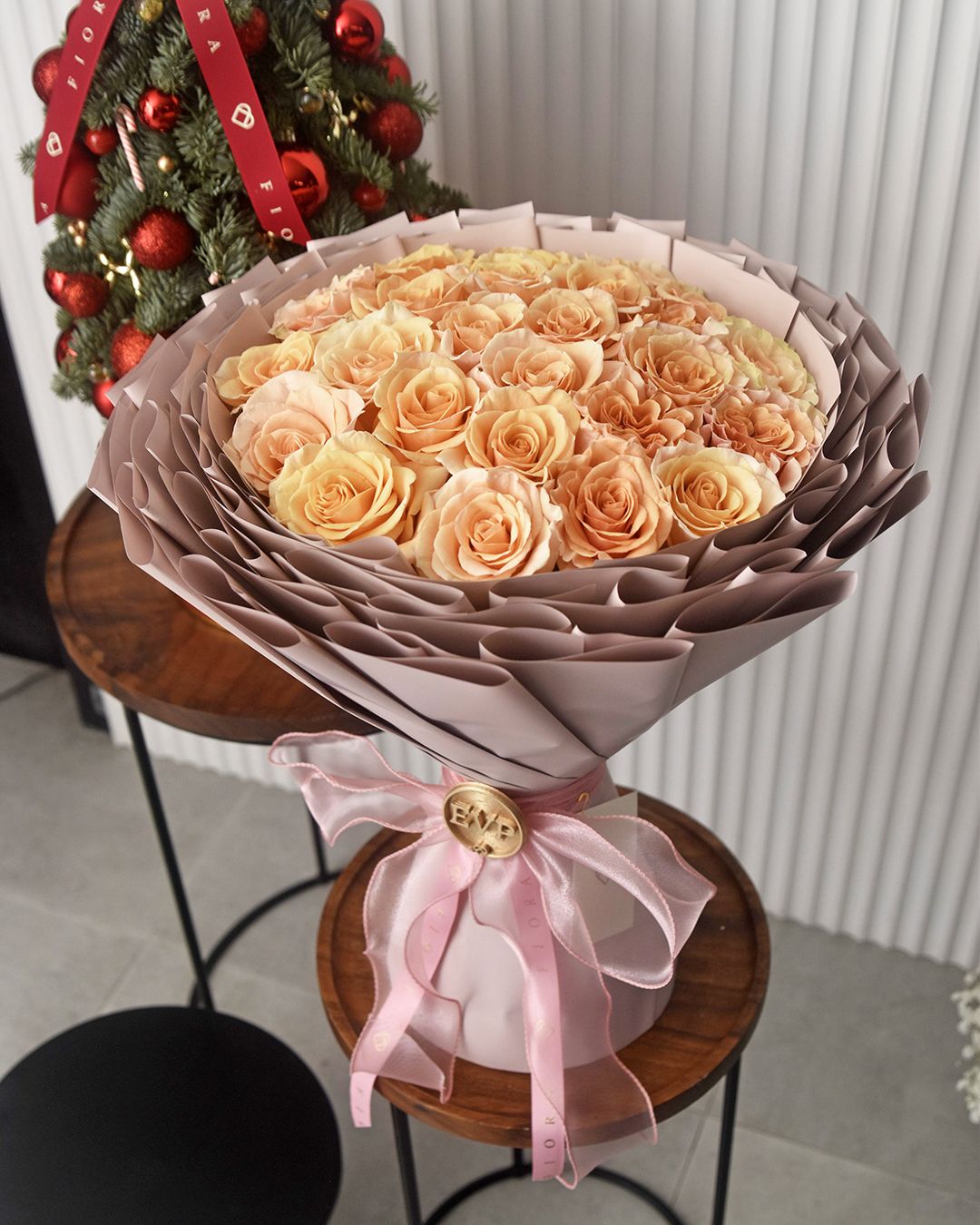 Twirl Bouquet Large