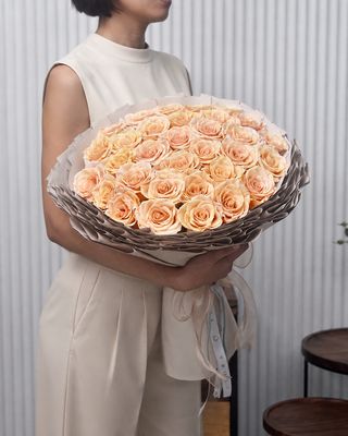 Twirl Bouquet Large
