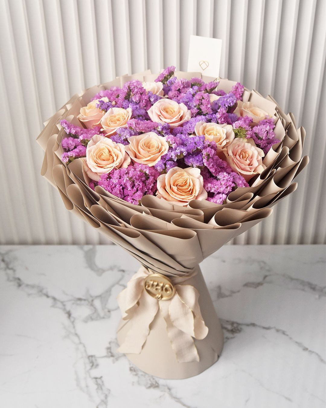 Twirl Bouquet Large: Elara