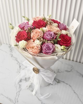 Twirl Bouquet Large: Maman