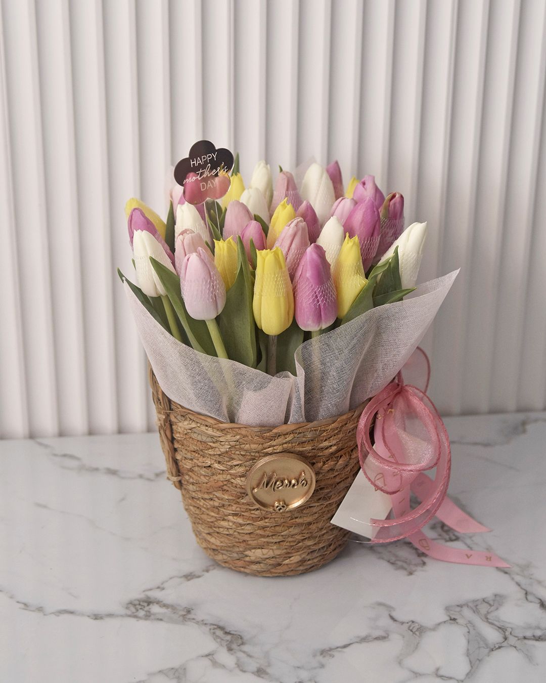 Flowerbasket: Tulips