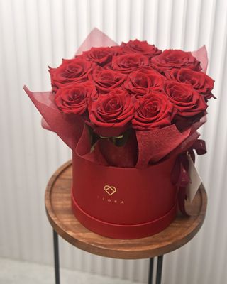 Scarlet Bucket: Roses 12