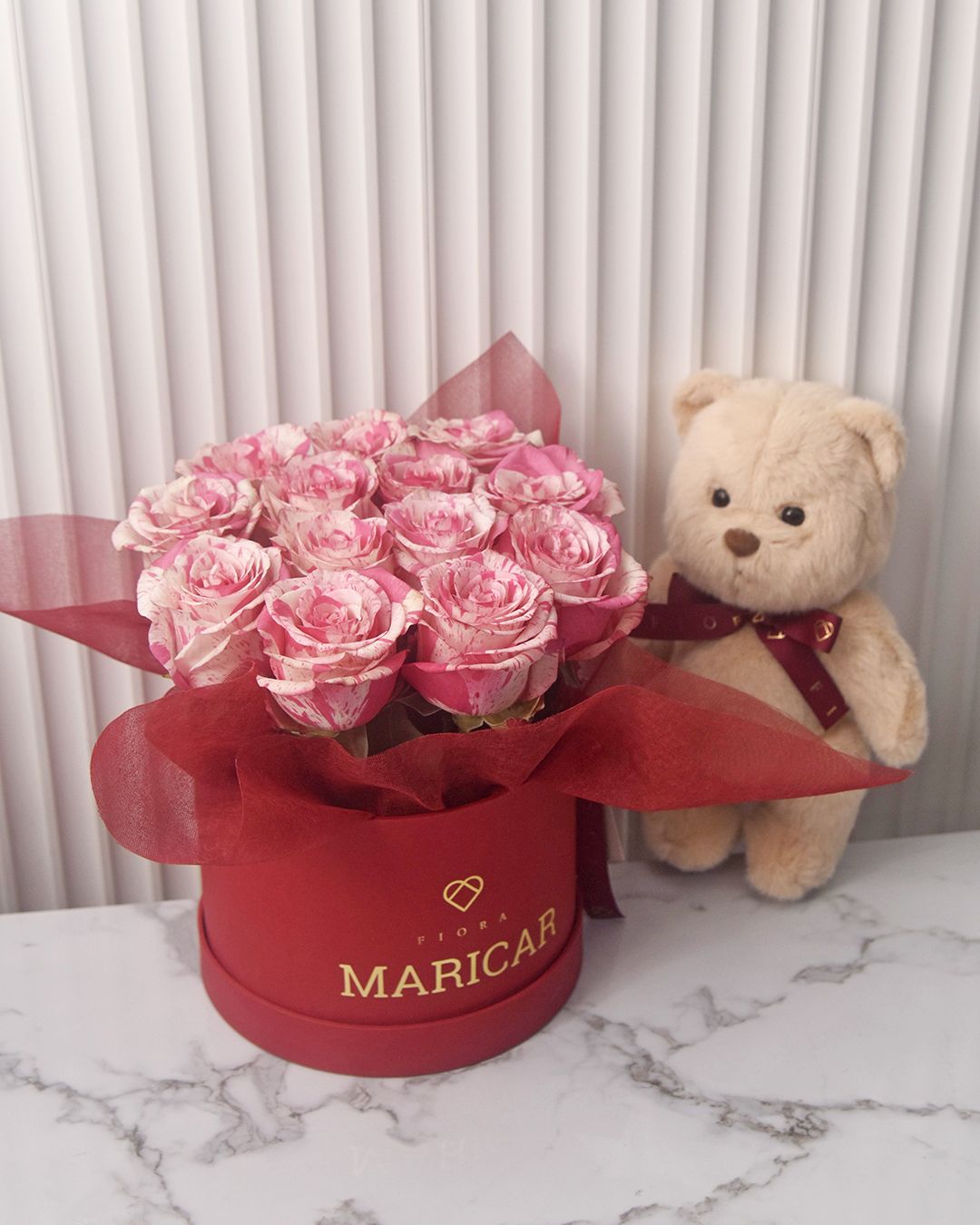 Scarlet Bucket: Roses 12