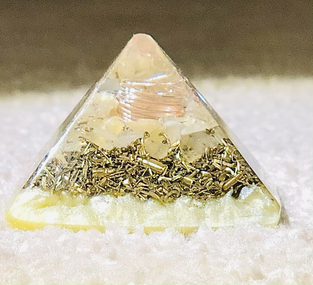 Pyramide “L’Élévatrice ” : Renouveau- Elévation spirituelle - Libération + Formation visio