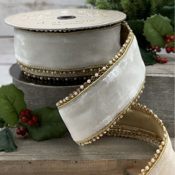 2.5" x 10yds velvet petite jewel edge, winter white