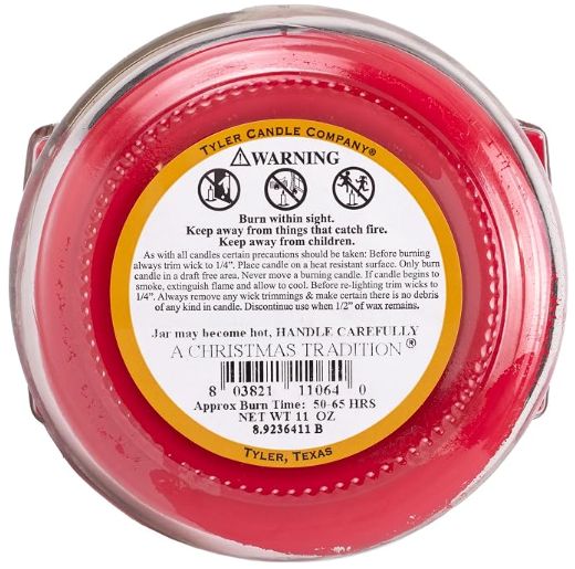 11 OZ A CHRISTMAS TRADITION CANDLE