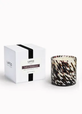 15.5oz Saffron Sandalwood Signature Candle - Lounge