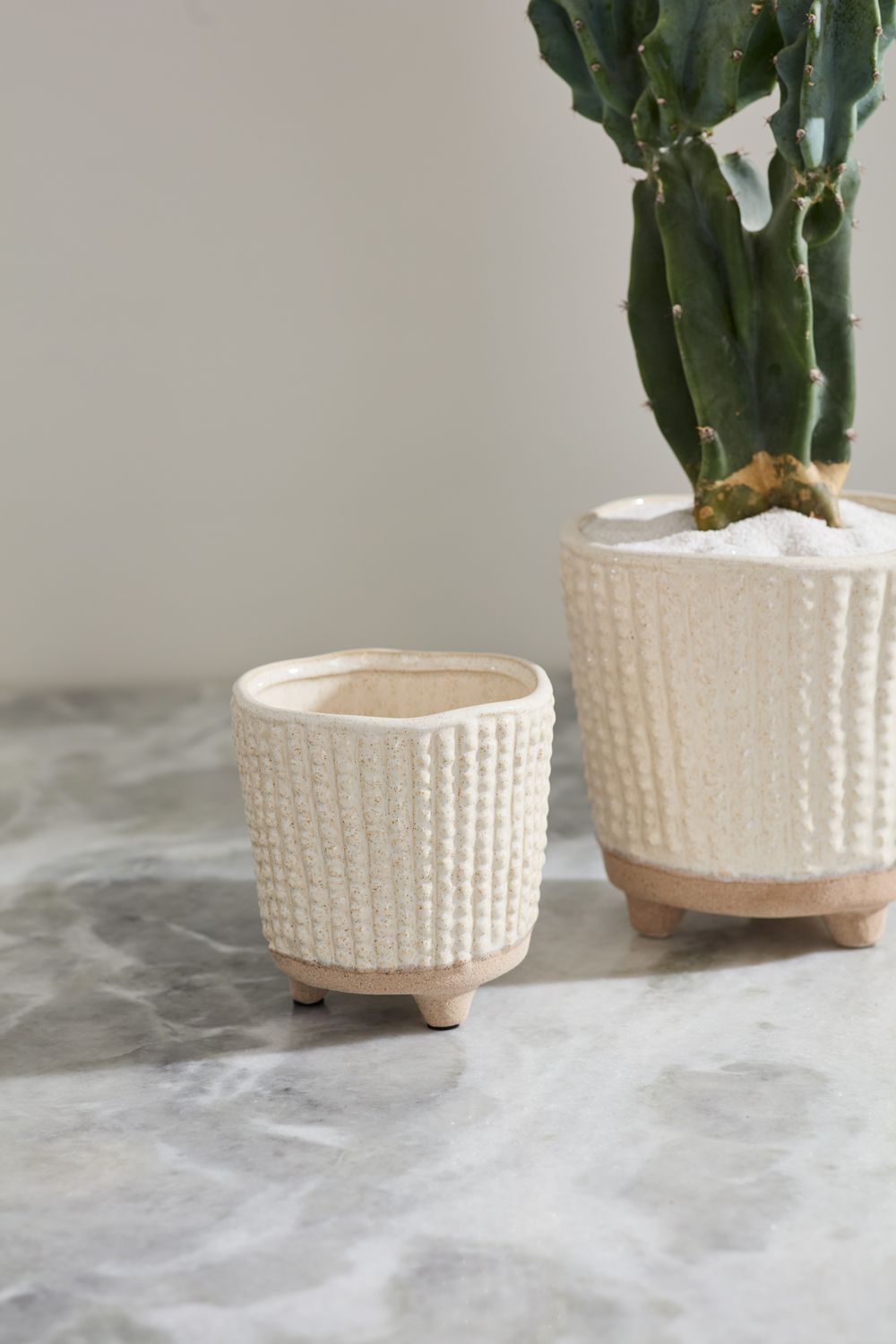 Elias Footed Pot 7"x 7.25"