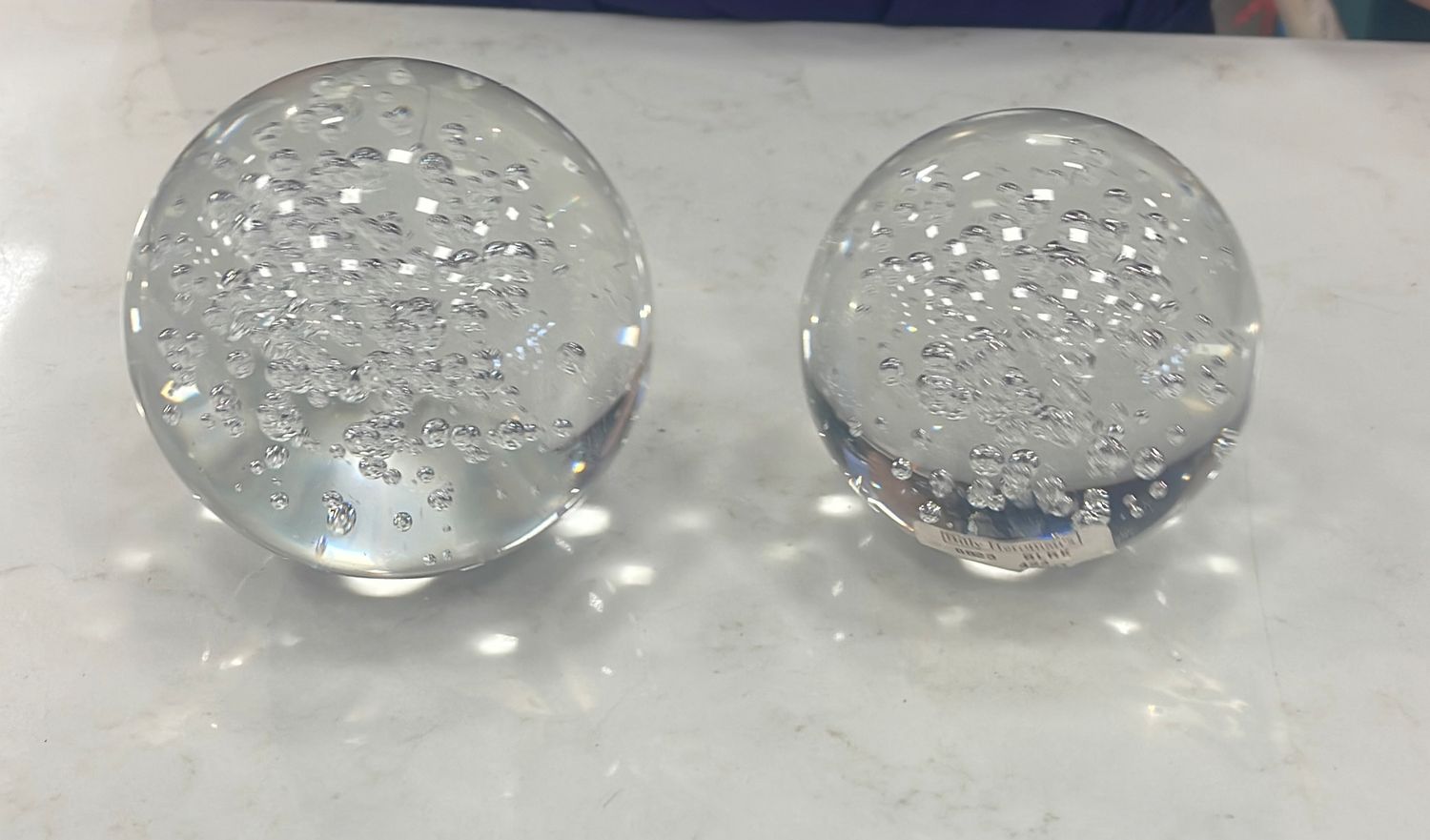 CRYSTAL FILL BALL WITH BUBBLES 3.95"