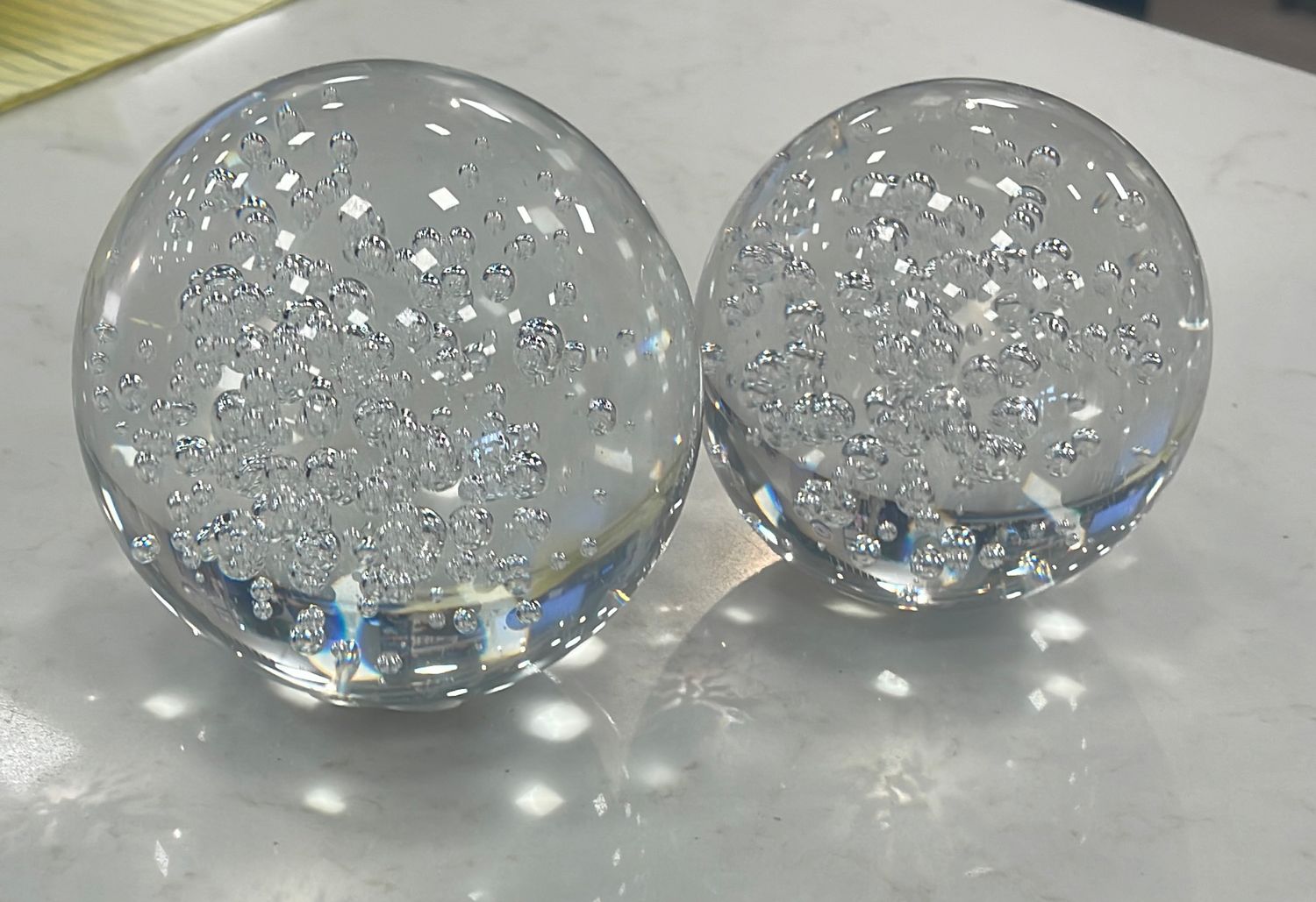 CRYSTAL FILL BALL WITH BUBBLES 3.55"