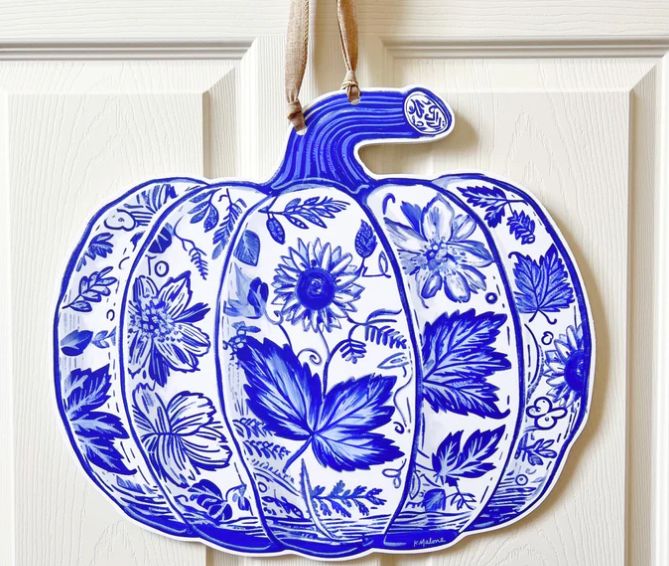 CHINOISERIE PUMPKIN DOOR HANGER