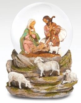 5.75" MUSICAL HOLY FAMILY DOMI