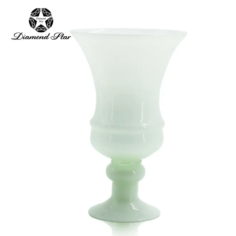GLASS VASE WHITE