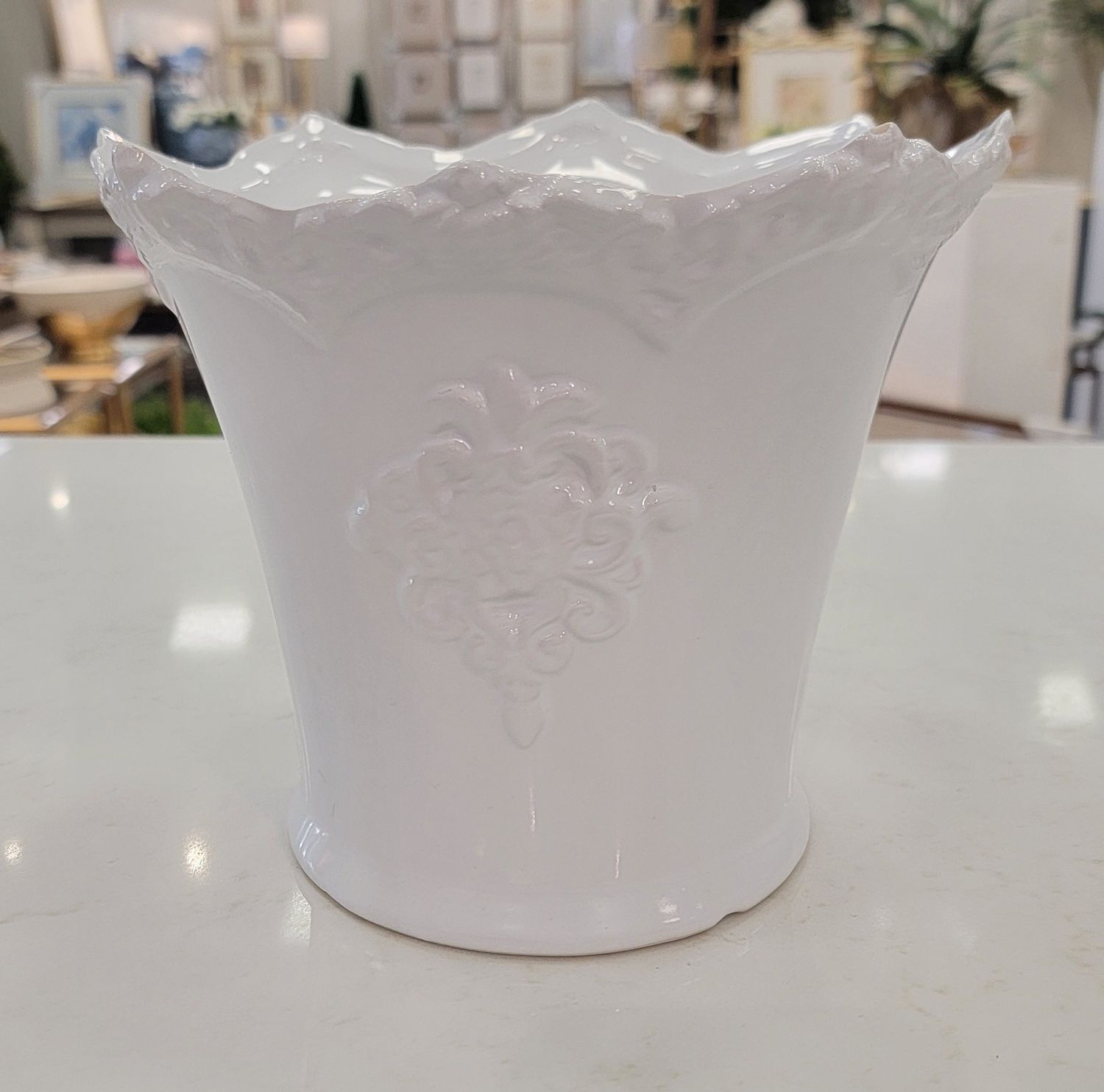 WHITE CACHEPOT 7" ROUND