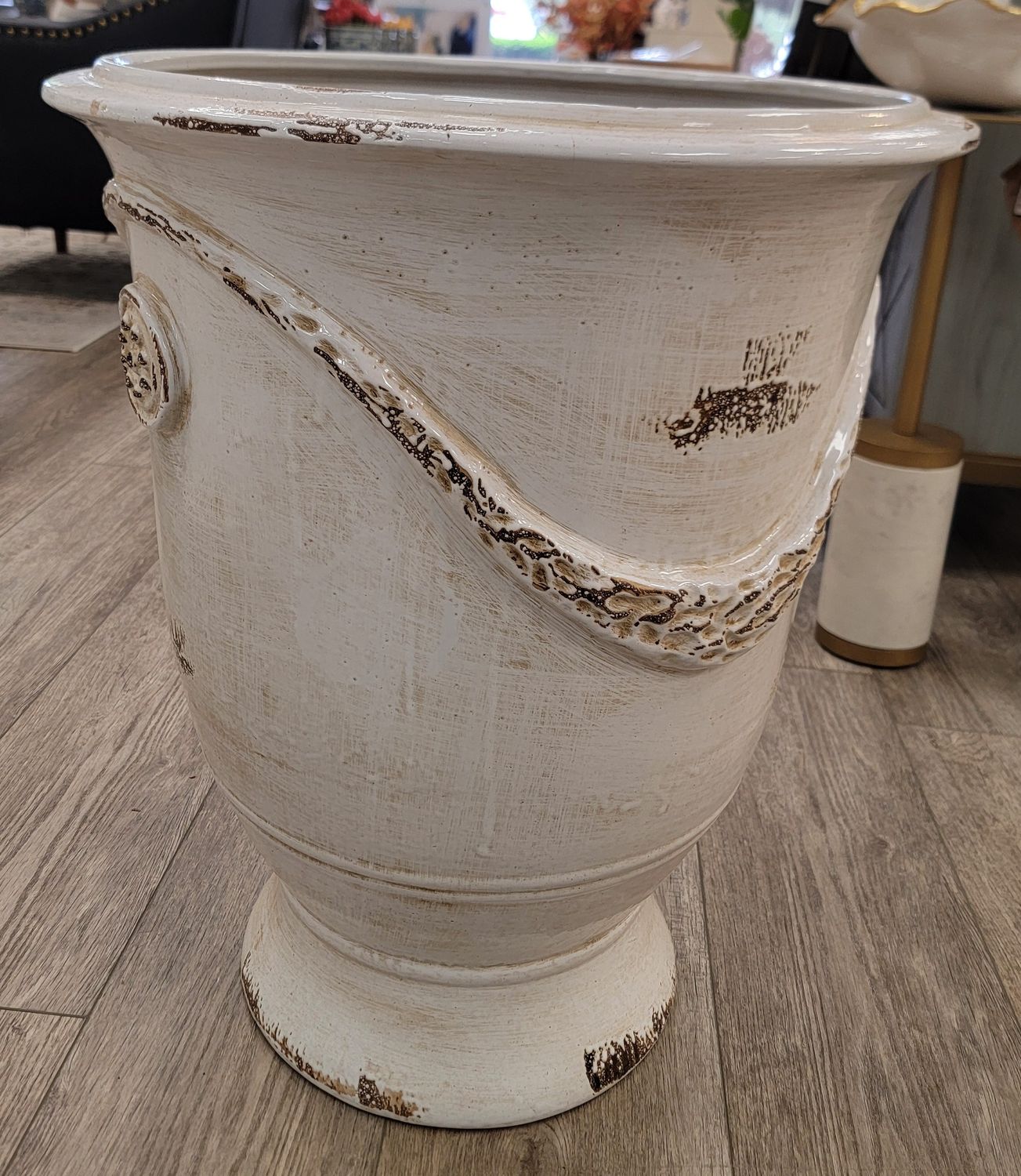 Rutherford Planter 25.5"