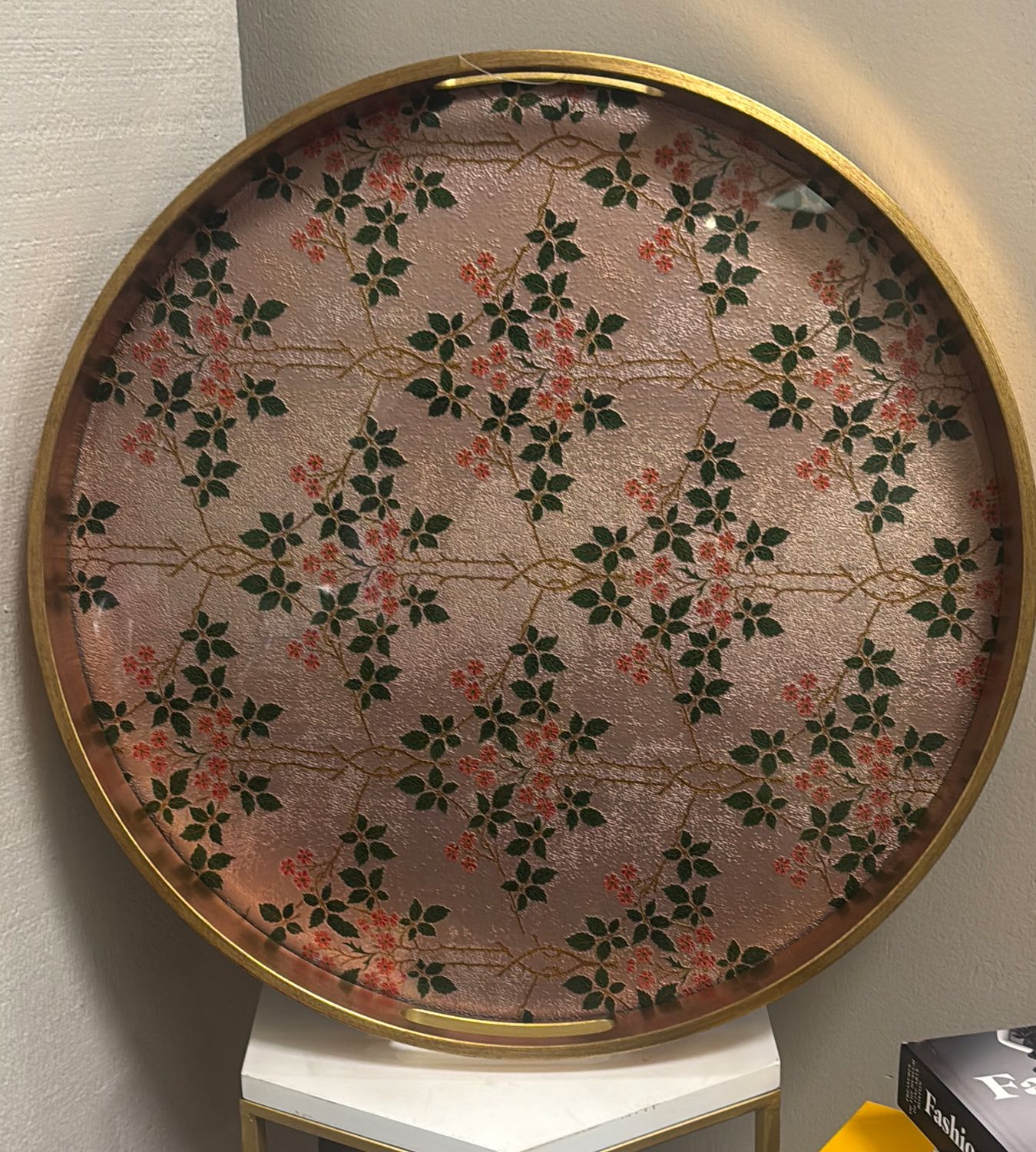 ROUND GOLD TRAY