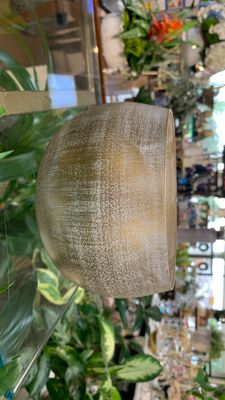 White and gold decorative bowl