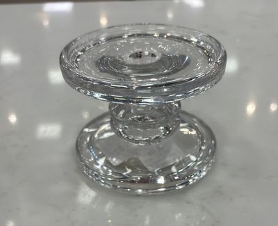 CLEAR GLASS CANDLE HOLDER - SHORT